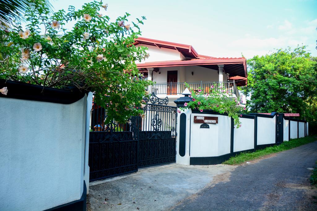 Villa Shanaya Hikkaduwa Exterior foto